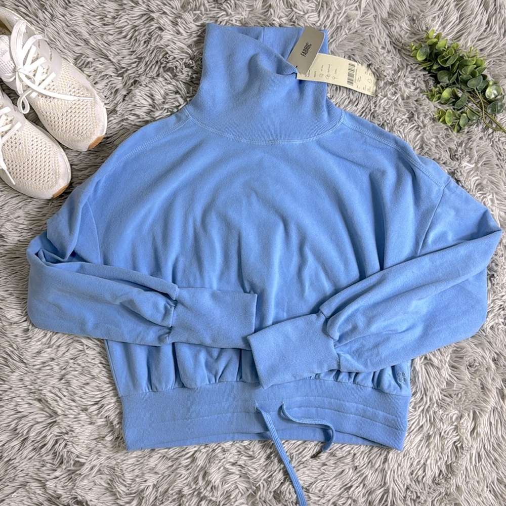 NWT Sweaty Betty Melody Luxe Fleece Pullover
FILTER BLUE, Size Small